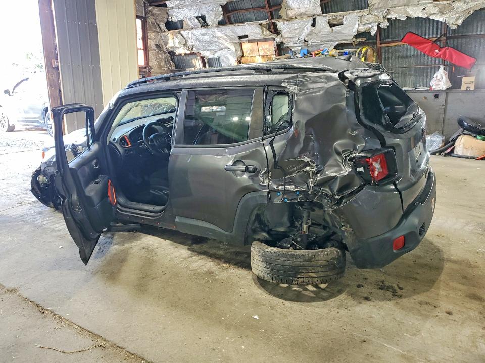 Photo 2 from auction – 2020 JEEP RENEGADE with VIN ZACNJABB8LPL73693