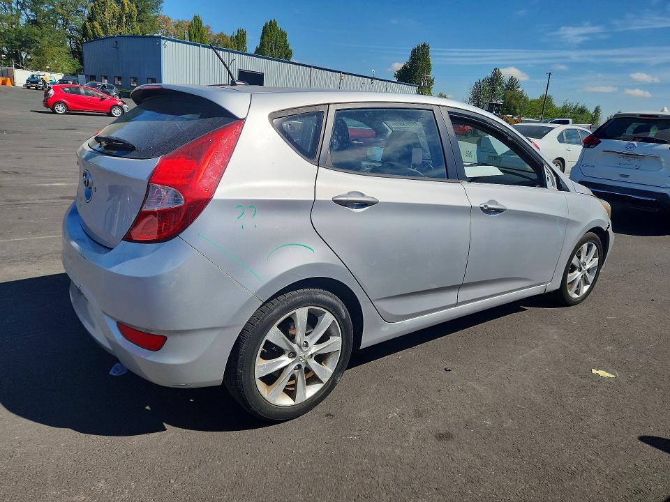 Photo 3 from auction – 2012 HYUNDAI ACCENT with VIN KMHCU5AEXCU053659