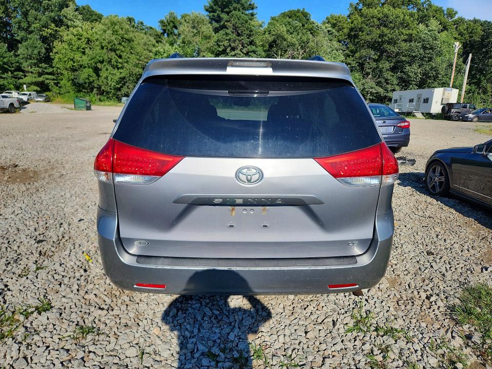 Photo 6 from auction – 2011 TOYOTA SIENNA with VIN 5TDKK3DC5BS161498