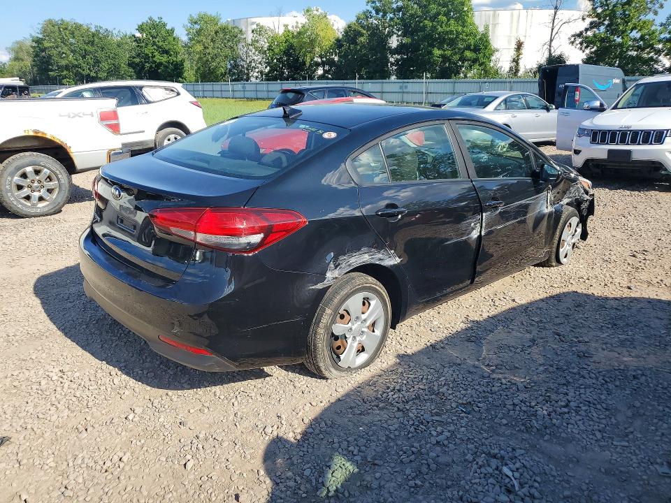 Photo 3 from auction – 2018 KIA FORTE with VIN 3KPFK4A73JE273725