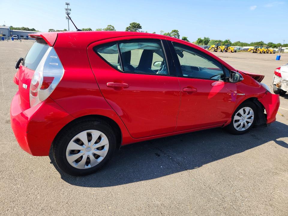 Photo 3 from auction – 2014 TOYOTA PRIUS C with VIN JTDKDTB35E1561043