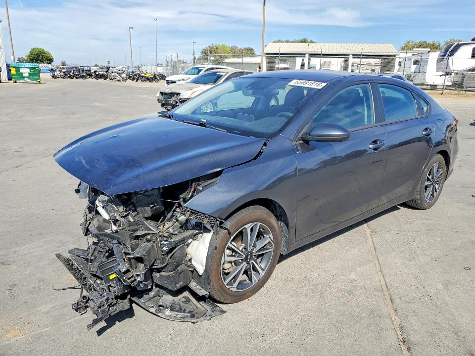 KIA FORTE 2023 с VIN 3KPF24ADXPE649934 - Снимка от търг
