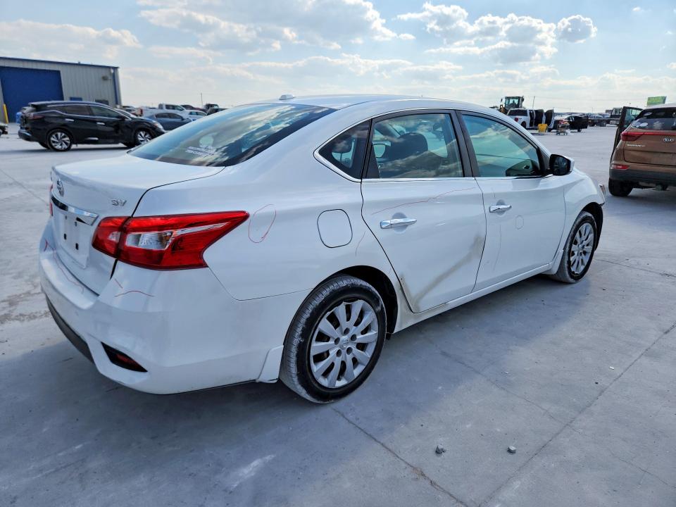 Photo 3 from auction – 2017 NISSAN SENTRA with VIN 3N1AB7AP9HL715802
