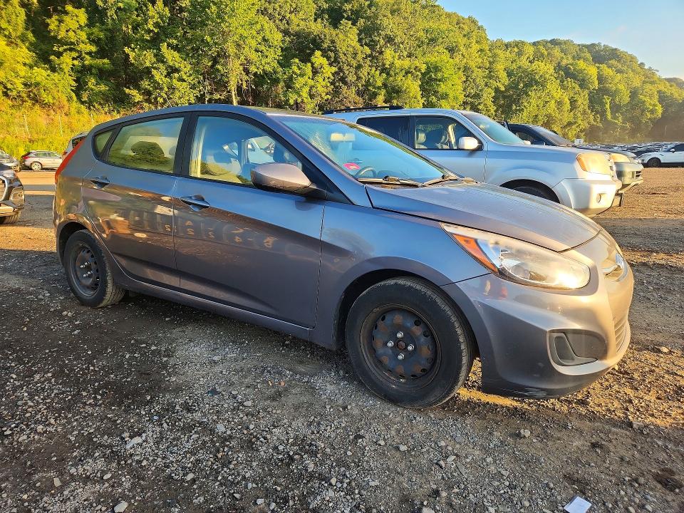 Photo 4 from auction – 2017 HYUNDAI ACCENT with VIN KMHCT5AE7HU320069