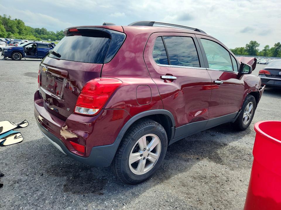 Photo 3 from auction – 2017 CHEVROLET TRAX with VIN 3GNCJPSB9HL275860