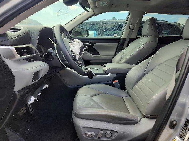 Photo 7 from auction – 2023 TOYOTA HIGHLANDER with VIN 5TDKDRAH4PS016411