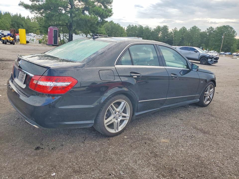 Photo 3 from auction – 2012 MERCEDES-BENZ E with VIN WDDHF5KB1CA521813