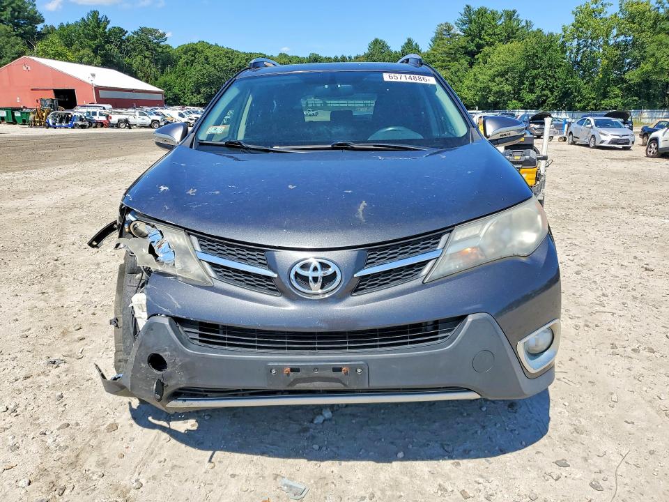 Photo 5 from auction – 2014 TOYOTA RAV4 with VIN JTMRFREV6EJ006921