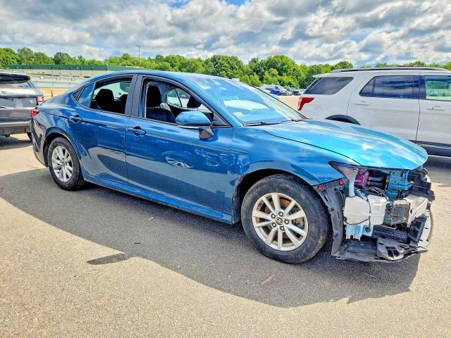 Photo 4 from auction – 2025 TOYOTA CAMRY with VIN 4T1DAACK3SU057849
