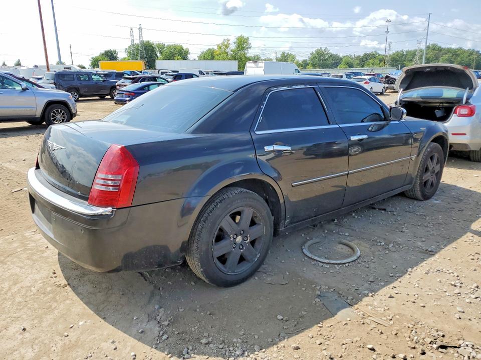 Photo 3 from auction – 2006 CHRYSLER 300C with VIN 2C3LK63H16H133208