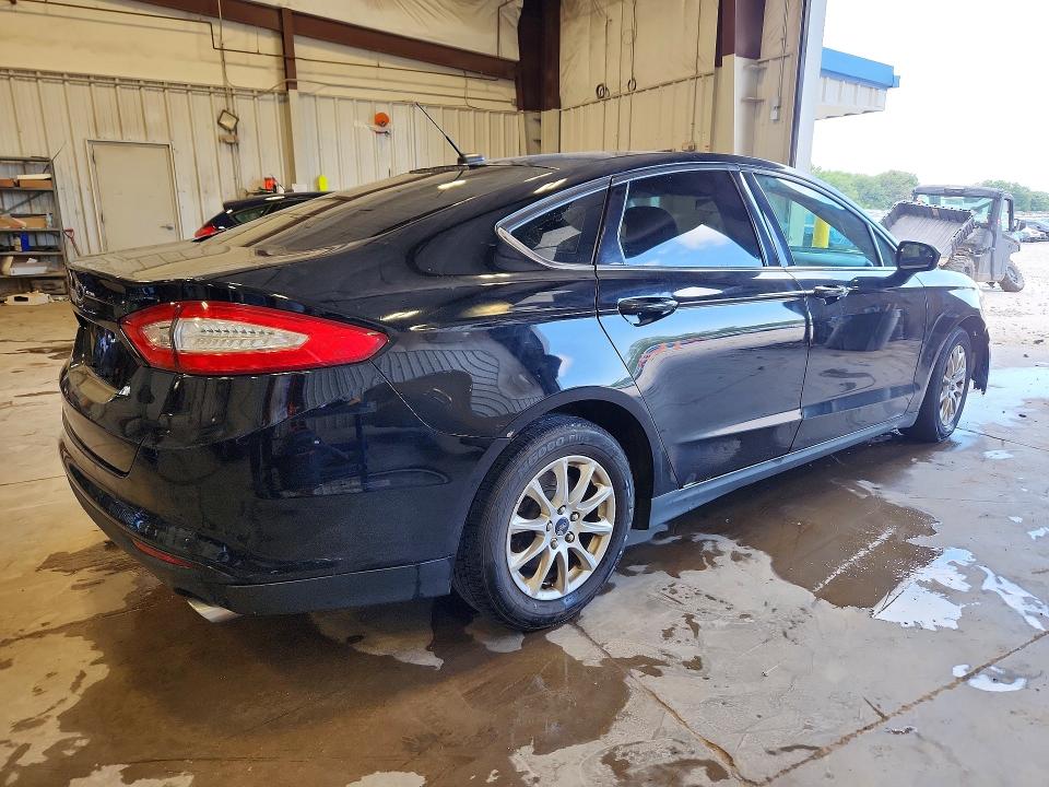 Photo 3 from auction – 2016 FORD FUSION with VIN 3FA6P0G77GR262039