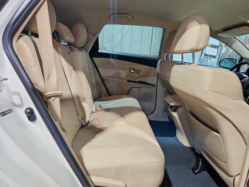 Photo 11 from auction – 2010 TOYOTA VENZA with VIN 4T3BA3BB4AU010579