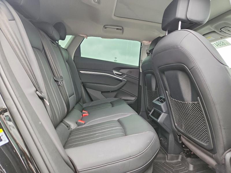 Photo 11 from auction – 2021 AUDI E-TRON with VIN WA1LAAGE7MB001541