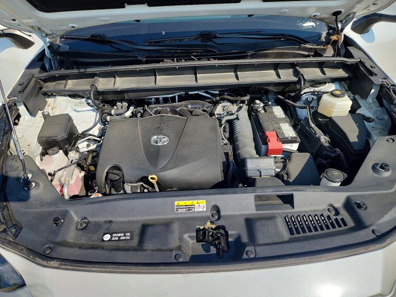Photo 12 from auction – 2022 TOYOTA HIGHLANDER with VIN 5TDHZRBH3NS216459