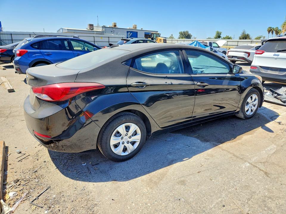 Photo 3 from auction – 2016 HYUNDAI ELANTRA with VIN 5NPDH4AE2GH786425