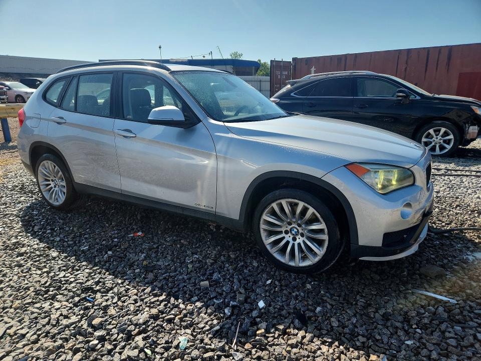 Foto 4 de la subasta – 2015 BMW X1 con VIN WBAVM1C56FV314896