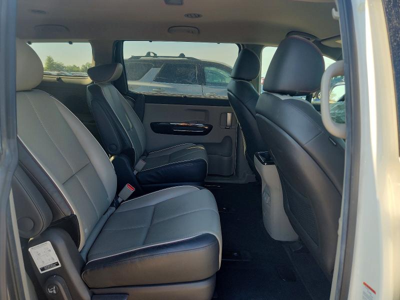 Photo 11 from auction – 2016 KIA SEDONA with VIN KNDMC5C18G6155753