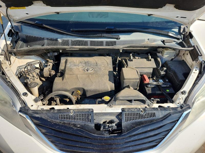 Photo 11 from auction – 2011 TOYOTA SIENNA with VIN 5TDKK3DC9BS146695