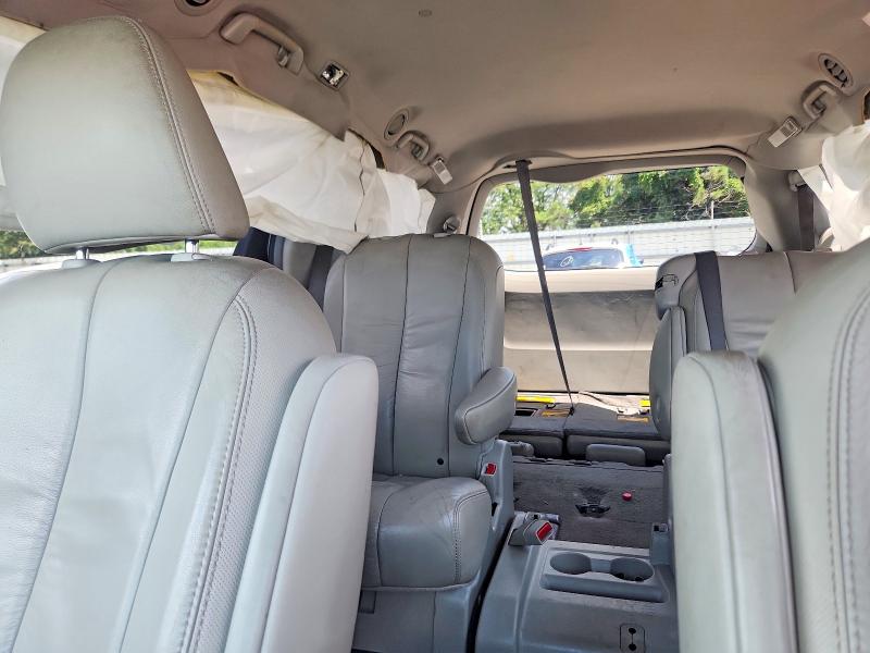 Photo 10 from auction – 2011 TOYOTA SIENNA with VIN 5TDYK3DC1BS088897