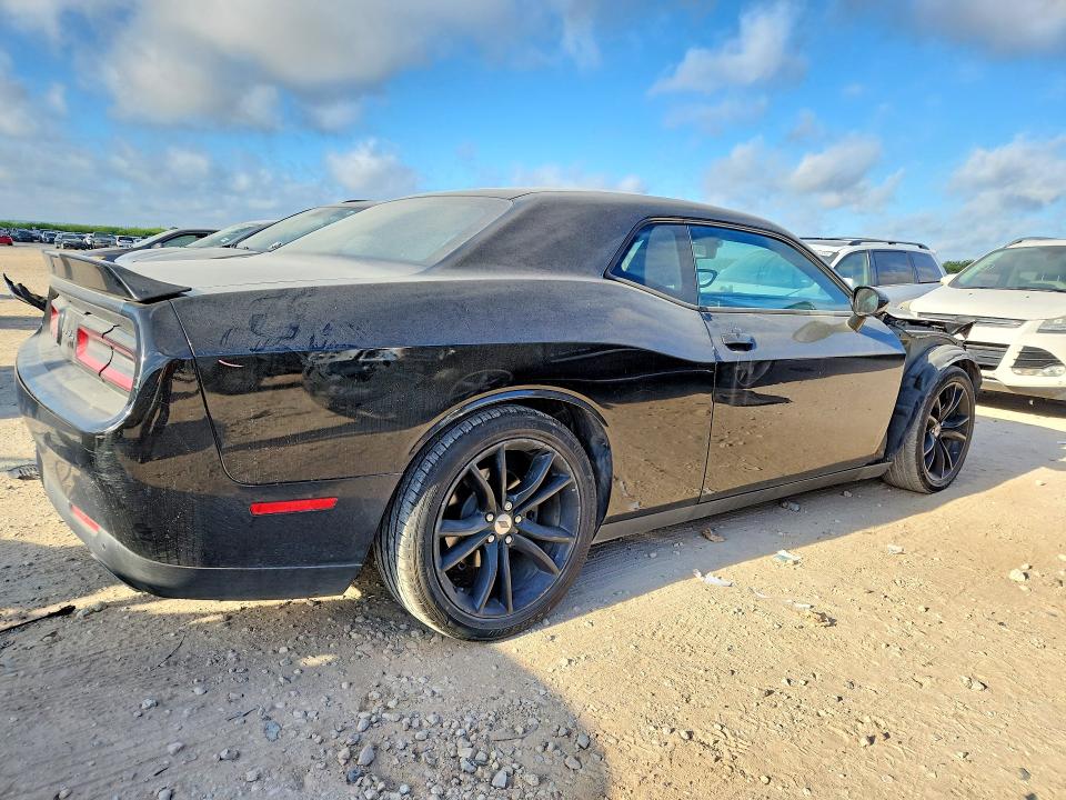 Photo 3 from auction – 2017 DODGE CHALLENGER with VIN 2C3CDZAG8HH519357
