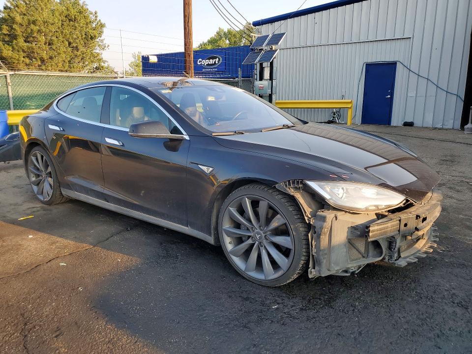 Photo 4 from auction – 2015 TESLA MODEL S with VIN 5YJSA1E25FF108842