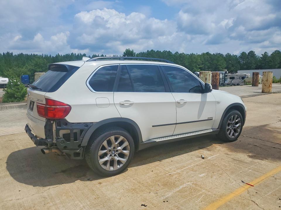 Photo 3 from auction – 2013 BMW X5 with VIN 5UXZV4C51D0E11759