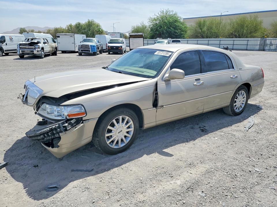 2006 LINCOLN TOWN CAR - Търг №65731286