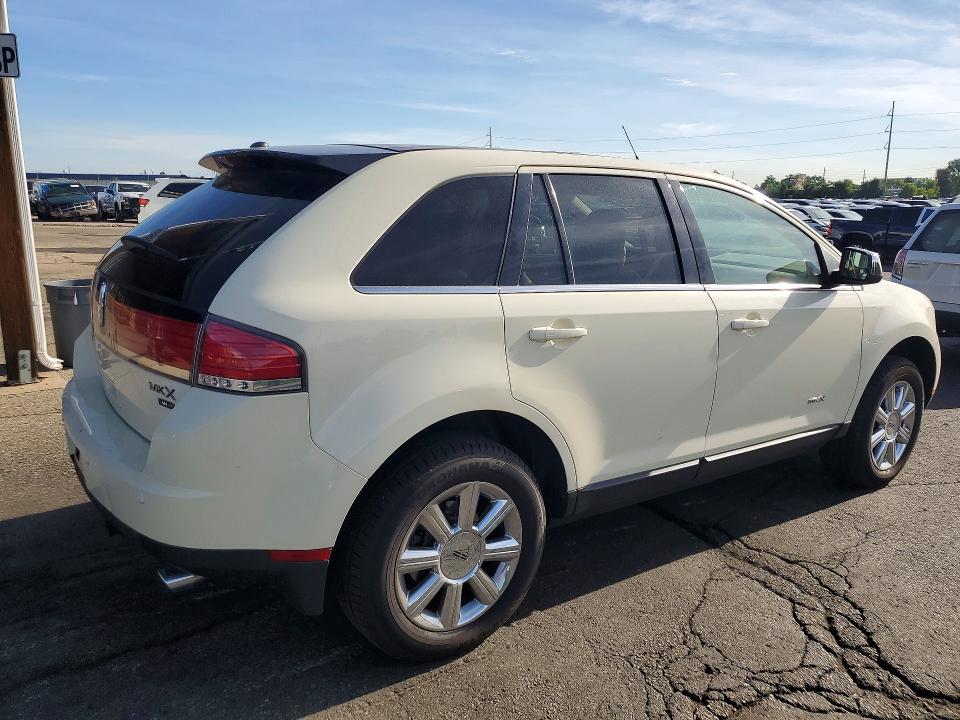 Photo 3 from auction – 2007 LINCOLN MKX with VIN 2LMDU88C37BJ14974
