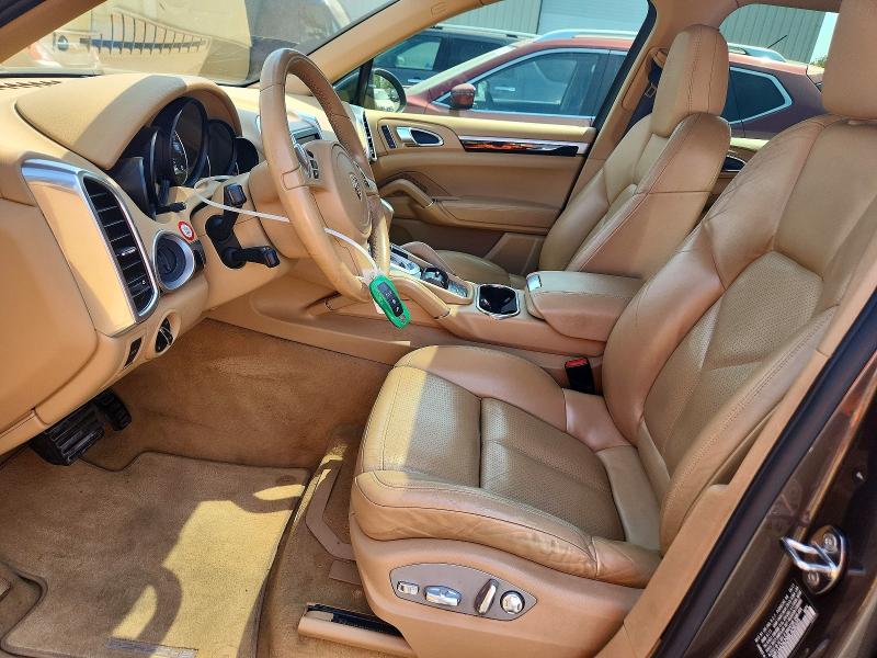 Photo 7 from auction – 2011 PORSCHE CAYENNE with VIN WP1AA2A29BLA09325