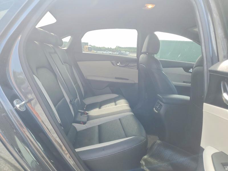 Photo 10 from auction – 2019 KIA FORTE with VIN 3KPF54AD3KE037073