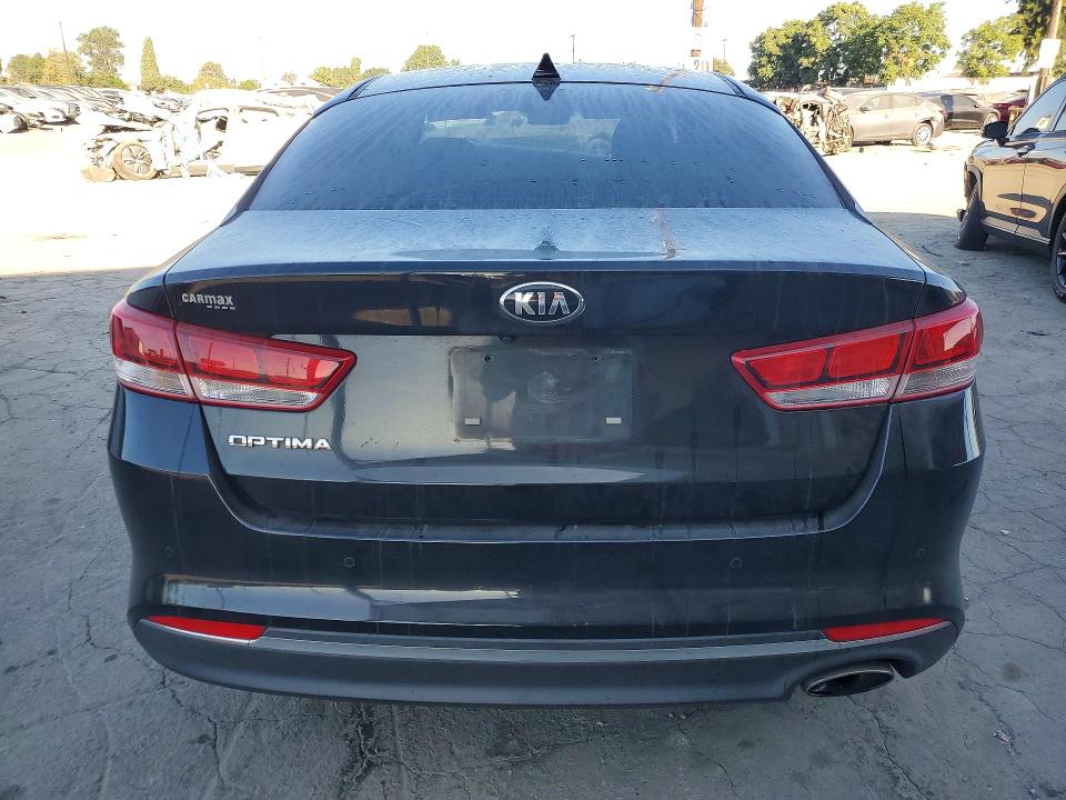 Photo 6 from auction – 2018 KIA OPTIMA with VIN 5XXGT4L38JG258074