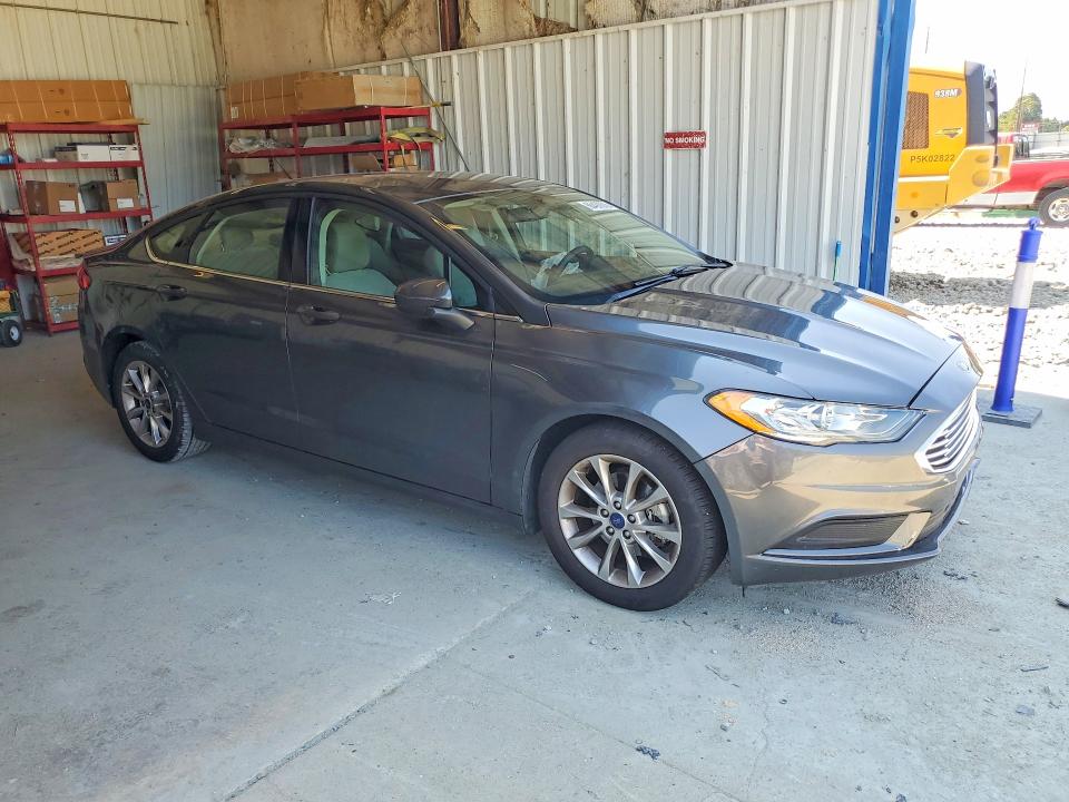 Photo 4 from auction – 2017 FORD FUSION with VIN 3FA6P0H74HR392229