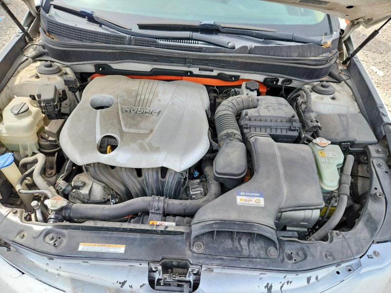 Photo 11 from auction – 2012 HYUNDAI SONATA with VIN KMHEC4A48CA037782