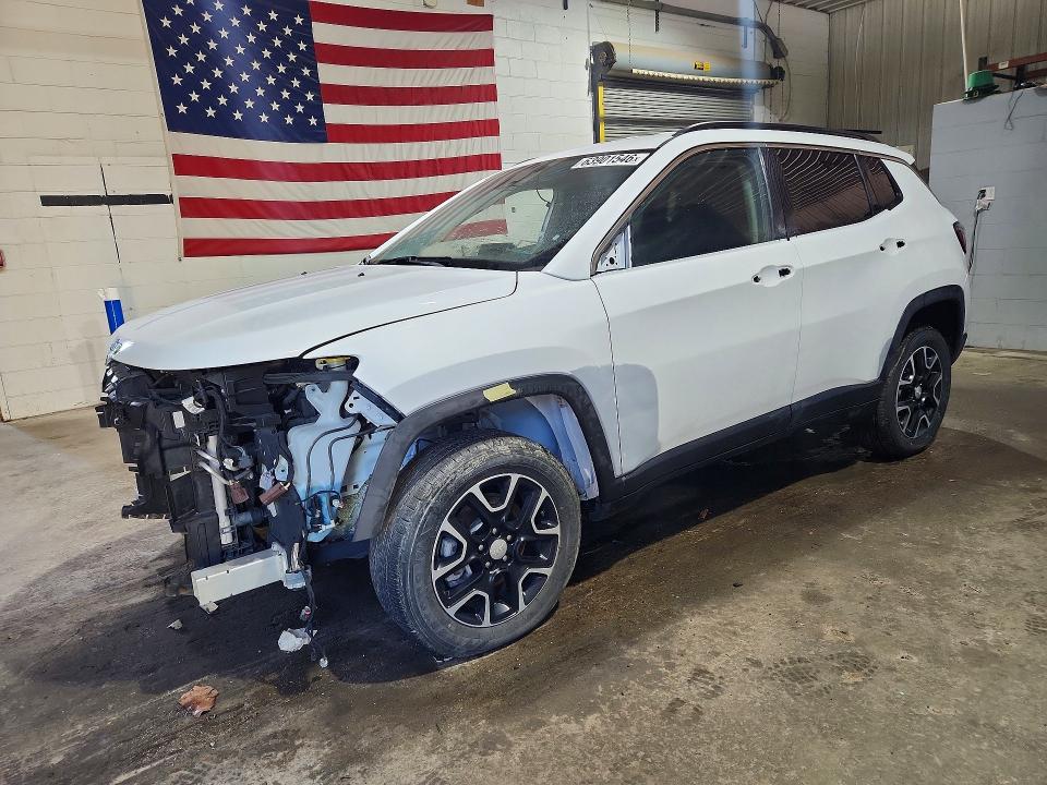JEEP COMPASS 2022 with VIN 3C4NJDBB2NT127125 - Photo from auction