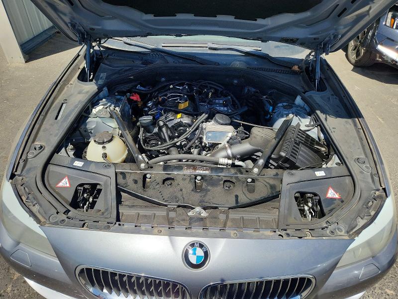 Photo 11 from auction – 2012 BMW 528 with VIN WBAXG5C50CDX03011