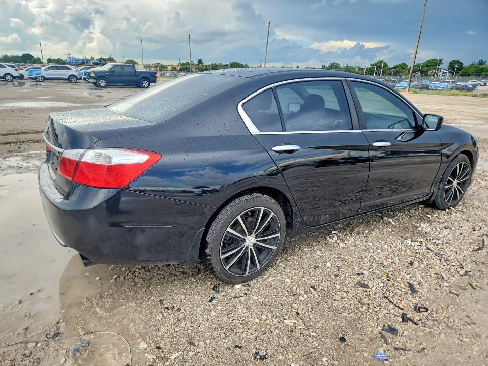 Photo 3 from auction – 2013 HONDA ACCORD with VIN 1HGCR2F3XDA010682
