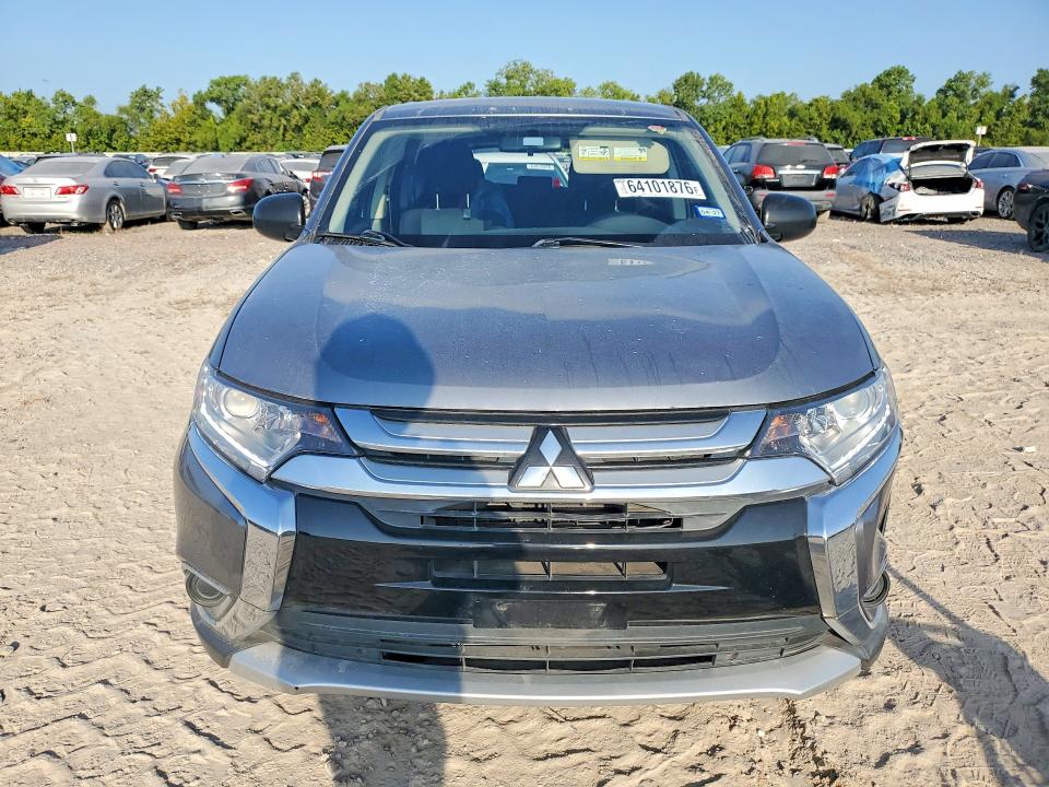 Photo 5 from auction – 2018 MITSUBISHI OUTLANDER with VIN JA4AD2A37JZ039334
