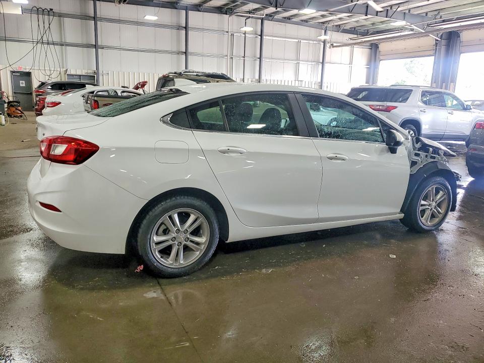 Photo 3 from auction – 2017 CHEVROLET CRUZE with VIN 1G1BE5SM2H7250830
