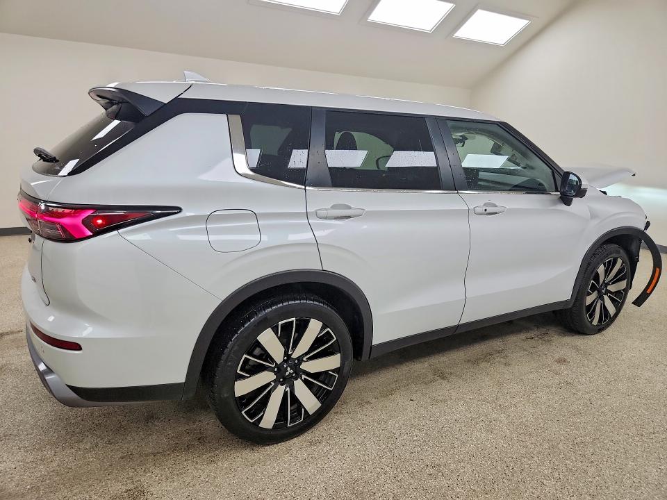 Photo 3 from auction – 2025 MITSUBISHI OUTLANDER with VIN JA4J4VA85SZ026905