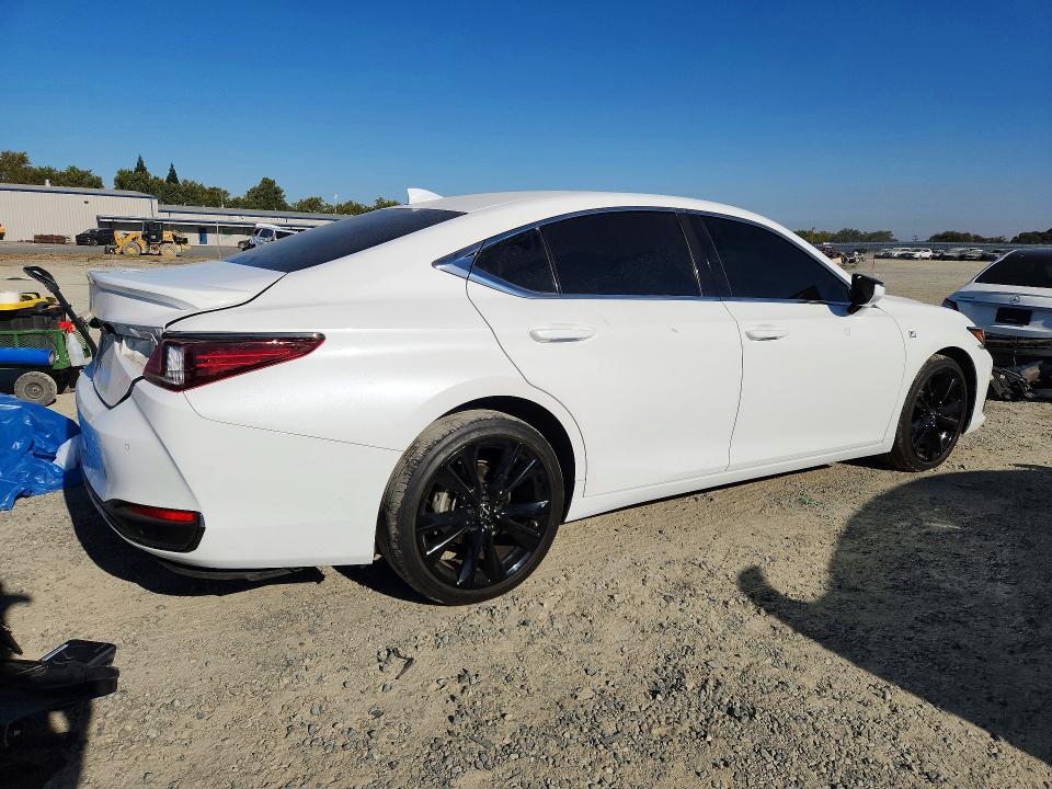 Photo 3 from auction – 2022 LEXUS ES 300H with VIN 58AGA1C17NU020837