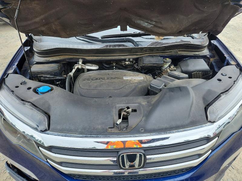 Photo 12 from auction – 2017 HONDA PILOT with VIN 5FNYF6H92HB069258