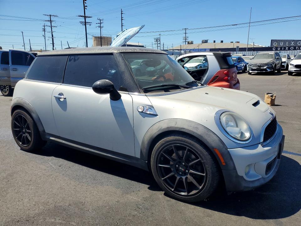 Photo 4 from auction – 2013 MINI COOPER with VIN WMWSV3C59DT392903