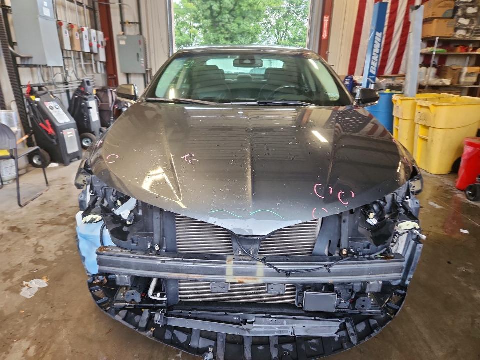 Photo 5 from auction – 2016 LINCOLN MKZ with VIN 3LN6L2JK1GR615532