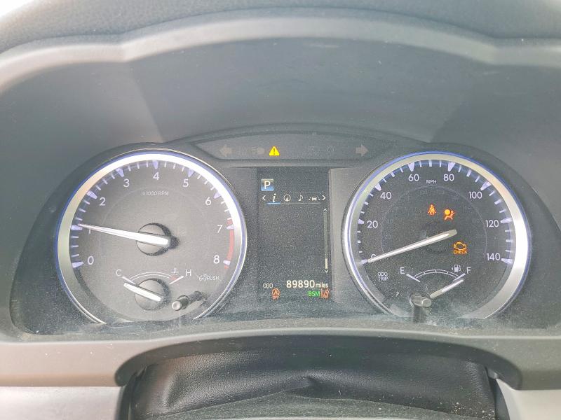 Photo 9 from auction – 2018 TOYOTA HIGHLANDER with VIN 5TDKZRFH2JS538097