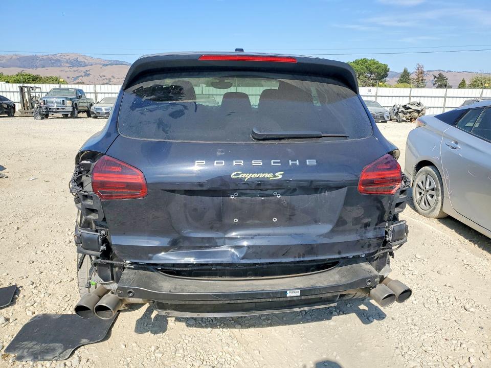 Photo 6 from auction – 2016 PORSCHE CAYENNE with VIN WP1AE2A27GLA62942