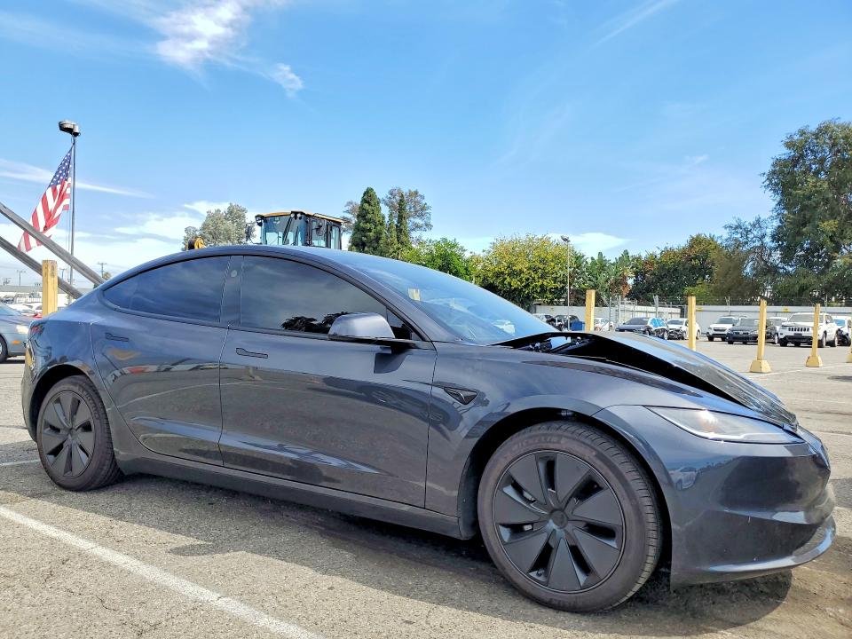 صورة رقم 4 من المزاد - 2026 TESLA MODEL 3 مع VIN 5YJ3E1EA3TF187469