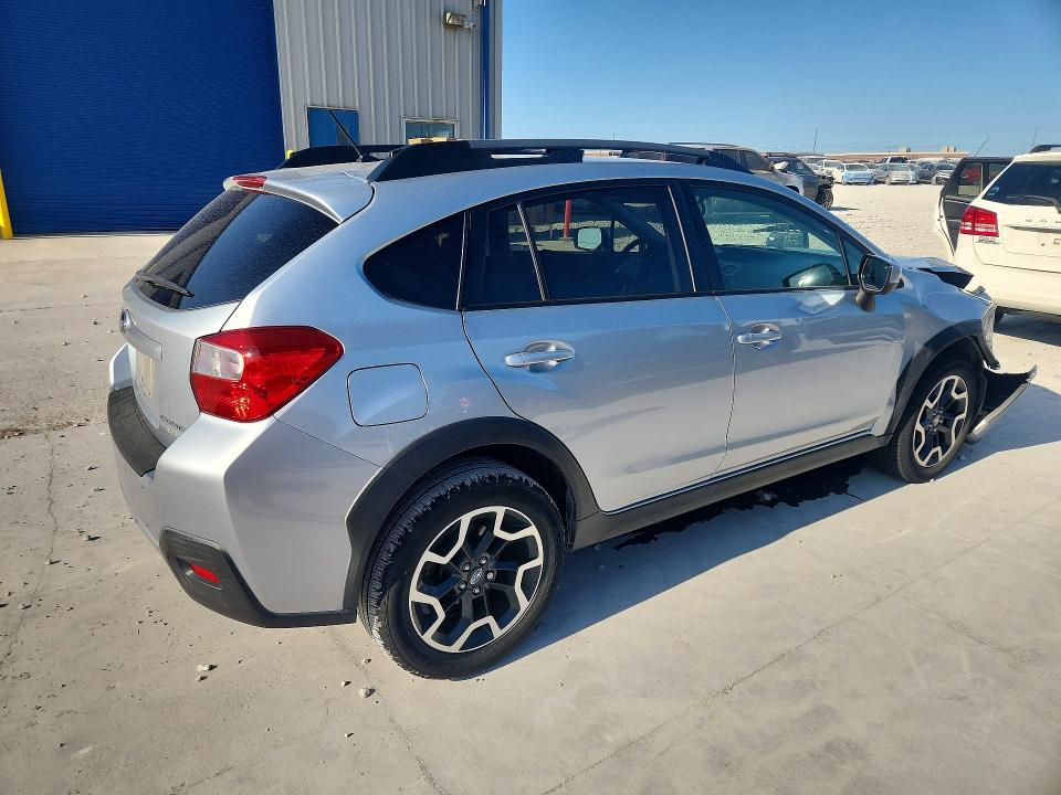 Photo 3 from auction – 2017 SUBARU CROSSTREK with VIN JF2GPABC9HH275002