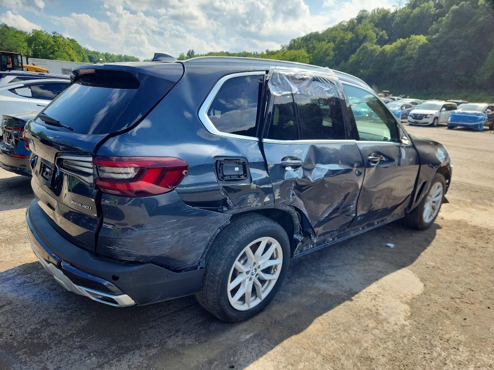 Photo 3 from auction – 2022 BMW X5 with VIN 5UXCR6C08N9L95385