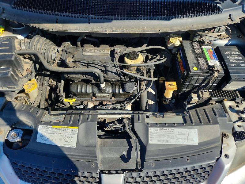 Photo 12 from auction – 2002 DODGE GRAND CARAVAN with VIN 2B4GP44342R796053