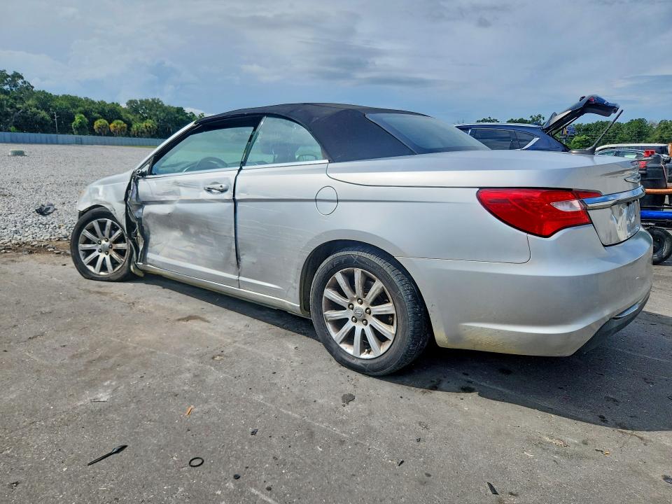 Photo 2 from auction – 2011 CHRYSLER 200 with VIN 1C3BC2EG3BN577908